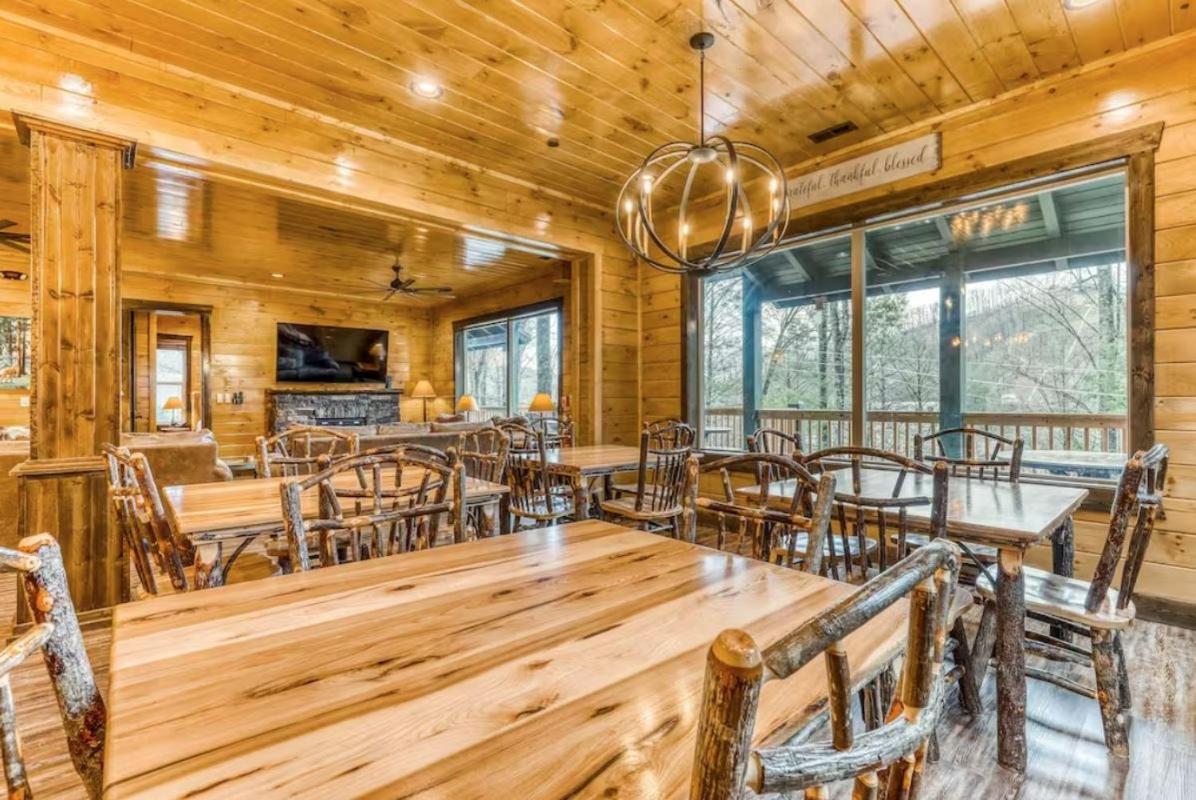 The Great Dogwood Manor By Stony Brook Cabins Gatlinburg Exteriör bild