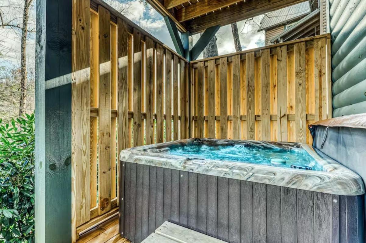 The Great Dogwood Manor By Stony Brook Cabins Gatlinburg Exteriör bild